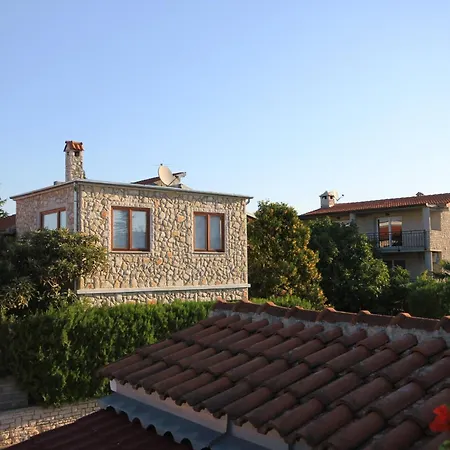 Apartment With A Parking Space Peroj, Fazana - 2234